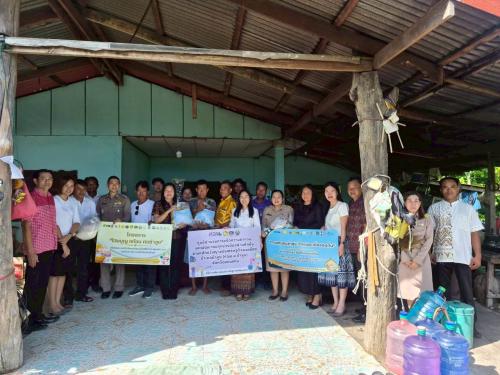 พช.ซำสูง : จัดกิจกรรมทำบุญตักบาตรข้าวสารอาหารแห้ง  "โครงการ โฮมบุญ แก้จน คนซำสูง"