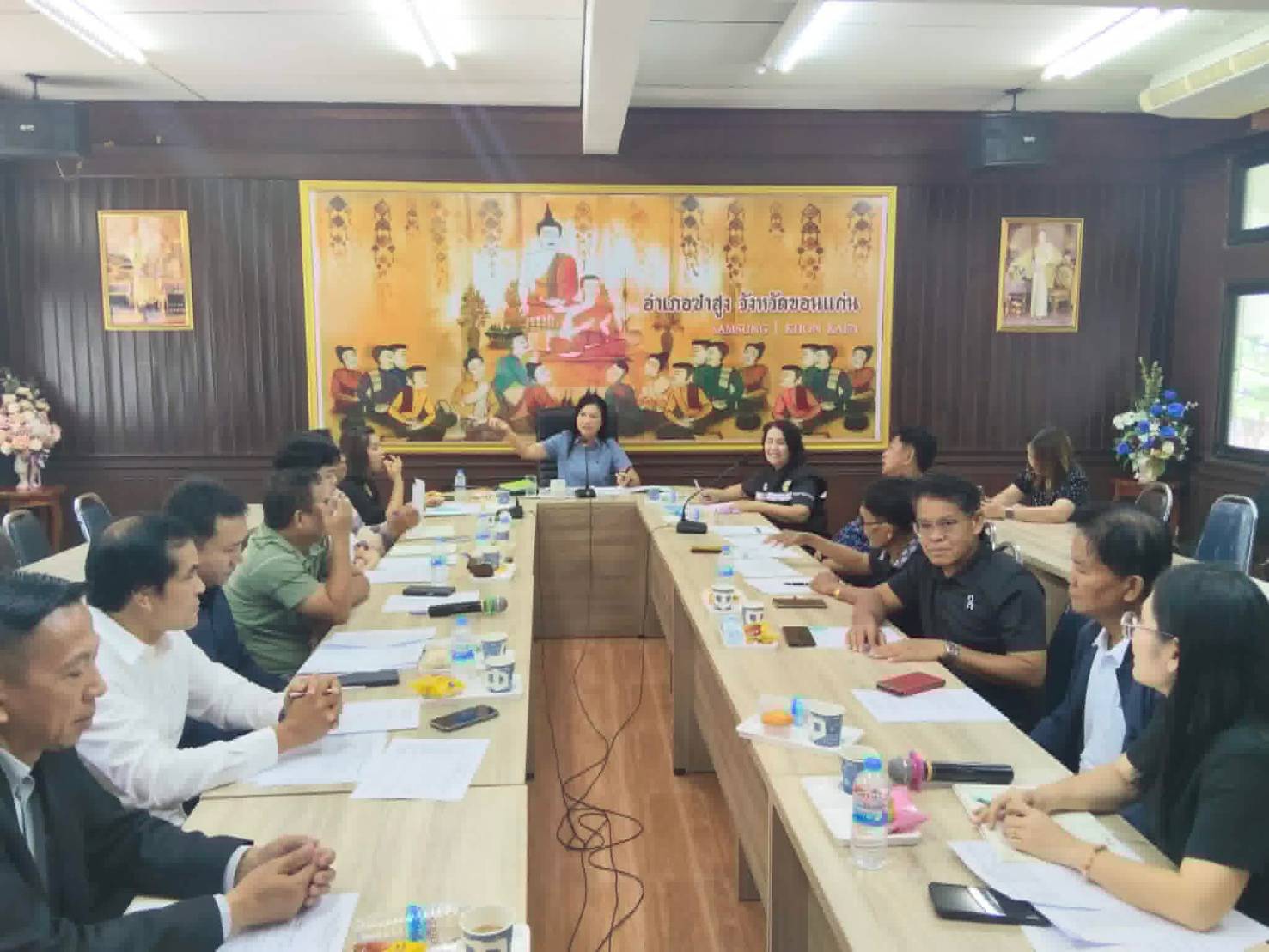 🌱พช.ซำสูง : ประชุมเตรียมความพร้อมการประดิษฐ์ดอกไม้จันทน์พระราชทาน เนื่องในพระราชพิธีถวายพระเพลิงพระบรมศพสมเด็จพระนางเจ้าสิริกิติ์ พระบรมราชินีนาถ พระบรมราชชนนีพันปีหลวง