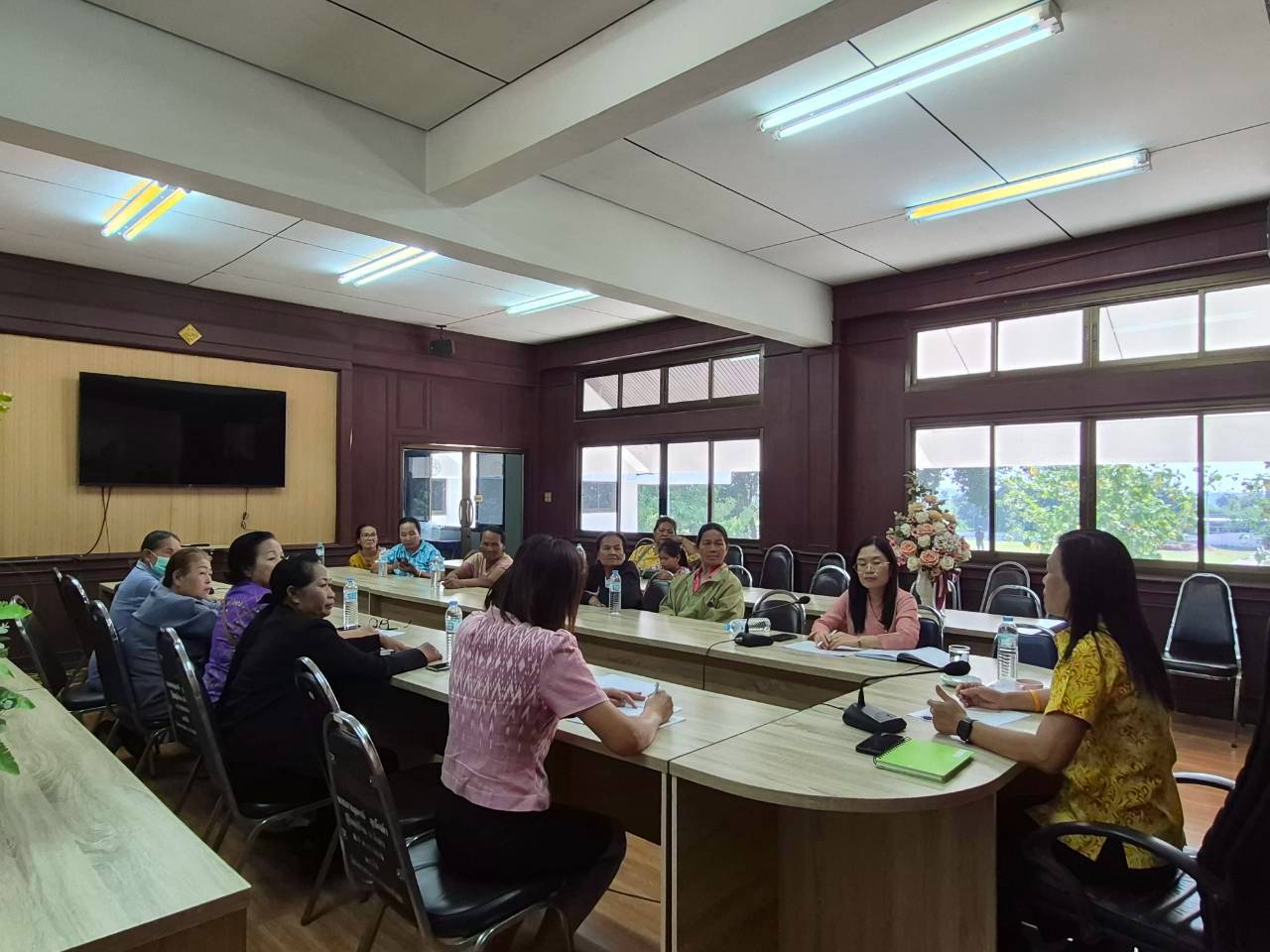  📢พช.ซำสูง ประชุมติดตามหนี้ไกล่เกลี่ยกองทุนพัฒนาบทบาทสตรี